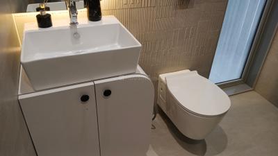 Image of 621 Sq.ft 2 BHK Apartment / Flat for sale in Dadar East, Mumbai for Rs. 30500000