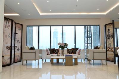 Living Room Image of 1350 Sq.ft 3 BHK Apartment / Flat for sale in Rustomjee Crown Phase 2, Prabhadevi Mumbai for Rs. 93500000