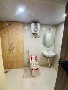Bathroom Image of 1650 Sq.ft 3 BHK Apartment / Flat for sale in Amrapali Crystal Homes Phase 1, Sector 76 Noida for Rs. 21500000