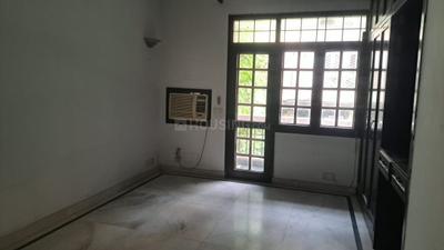 Bedroom Image of 4500 Sq.ft 3 BHK Builder Floor for rent in New Friends Colony New Delhi for Rs. 150000