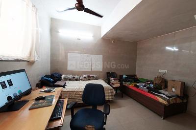 Bedroom Image of 1305 Sq.ft 4 BHK Apartment / Flat for sale in Maninagar Ahmedabad for Rs. 9800000