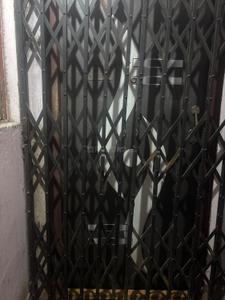 Bathroom Image of 680 Sq.ft 1 BHK Apartment / Flat for sale in Bow Bazaar Kolkata for Rs. 4500000