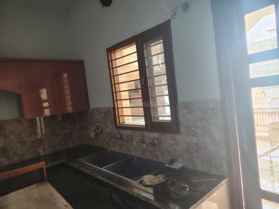 Kitchen Image of 900 Sq.ft 2 BHK Builder Floor for rent in Kharar Mohali for Rs. 14500