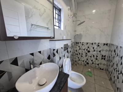 Bathroom Image of 2200 Sq.ft 4 BHK Builder Floor for rent in R.K. Hegde Nagar Bengaluru for Rs. 50000