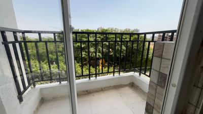 Balcony Image of 1340 Sq.ft 3 BHK Apartment / Flat for sale in Mapsko Paradise, Sector 83 Gurgaon for Rs. 14400000