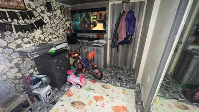 Living Room Image of 250 Sq.ft 1 BHK Apartment / Flat for sale in Arya Nagar Mumbai for Rs. 12000000