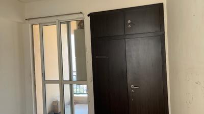 Bedroom Image of 950 Sq.ft 2 BHK Apartment / Flat for sale in Jaypee Kosmos, Sector 134 Noida for Rs. 7500000