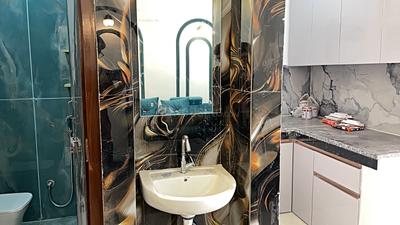 Bathroom Image of 569 Sq.ft 1 BHK Apartment / Flat for rent in Saket New Delhi for Rs. 18000