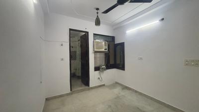 Bedroom Image of 1200 Sq.ft 3 BHK Builder Floor for sale in Mahavir Enclave New Delhi for Rs. 9000000