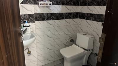Image of 540 Sq.ft 2 BHK Builder Floor for sale in South Extension I, New Delhi for Rs. 8000000