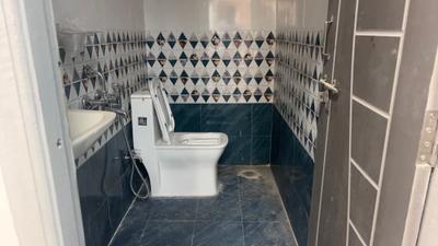 Bathroom Image of 650 Sq.ft 1 BHK Apartment / Flat for rent in Kondapur Hyderabad for Rs. 28000