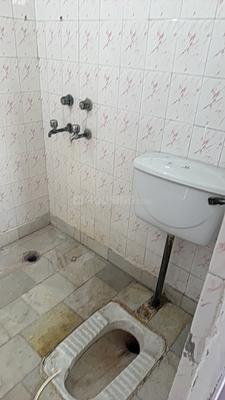 Image of 1800 Sq.ft 3 BHK Apartment / Flat for rent in Balaji CGHS, Sector 3 Dwarka, New Delhi for Rs. 40000