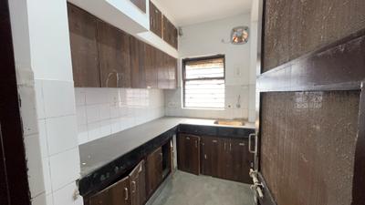 Kitchen Image of 900 Sq.ft 2 BHK Apartment / Flat for rent in Vasant Kunj New Delhi for Rs. 32000