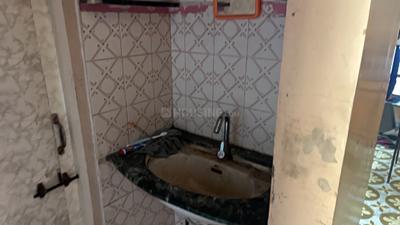 Bathroom Image of 750 Sq.ft 1 BHK Apartment / Flat for rent in Chinchwad Pune for Rs. 17000