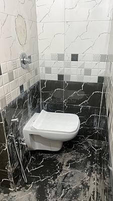 Bathroom Image of 700 Sq.ft 1 RK Builder Floor for rent in Gokhalenagar Pune for Rs. 16500
