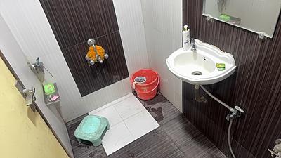 Bathroom Image of 1270 Sq.ft 2 BHK Apartment / Flat for rent in JT JT Stuti Highland, Mughal Sarai Surat for Rs. 25000