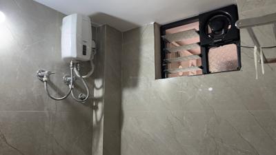 Bathroom Image of 1500 Sq.ft 1 BHK Independent House for rent in Mahalakshmi Nagar Indore for Rs. 20000