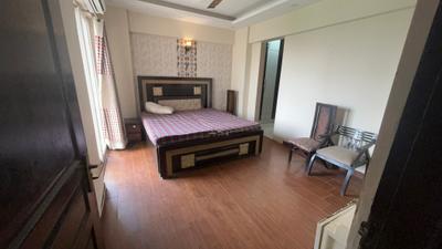 Bedroom Image of 1458 Sq.ft 3 BHK Apartment / Flat for rent in Sethi Max Royal, Sector 76 Noida for Rs. 52000