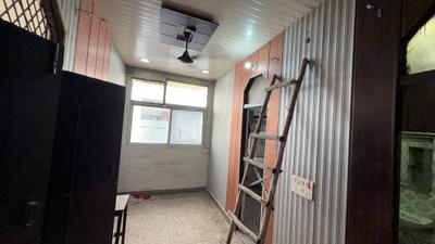 Living Room Image of 520 Sq.ft 2 BHK Builder Floor for rent in Patparganj New Delhi for Rs. 16000