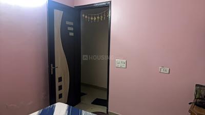 Bedroom Image of 900 Sq.ft 3 BHK Apartment / Flat for sale in Krishna Nagar New Delhi for Rs. 6500000