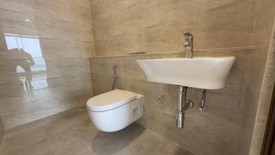 Image of 2000 Sq.ft 4 BHK Apartment / Flat for rent in Adani Ten BKC, Bandra East, Mumbai for Rs. 290000