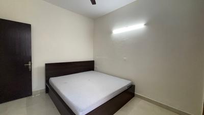 Bedroom Image of 1200 Sq.ft 1 BHK Builder Floor for rent in DLF Phase 1 Gurgaon for Rs. 38000