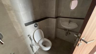 Image of 1150 Sq.ft 2 BHK Apartment / Flat for rent in Sheth Irene Wing A Phase 1, Malad West, Mumbai for Rs. 57000