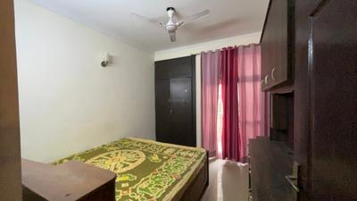 Bedroom Image of 1180 Sq.ft 2.5 BHK Apartment / Flat for rent in Amrapali Silicon City, Sector 76 Noida for Rs. 35000