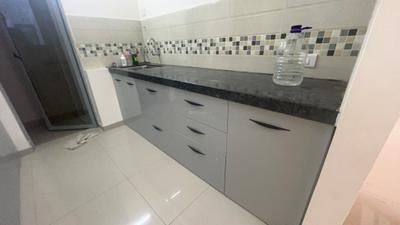 Kitchen Image of 920 Sq.ft 2 BHK Apartment / Flat for rent in Mahindra Happinest Tathawade, Tathawade Pune for Rs. 25000