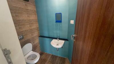 Bathroom Image of 450 Sq.ft 1 BHK Apartment / Flat for sale in Lodha Quality Home Tower 5, Thane West Thane for Rs. 5300000