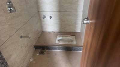 Bathroom Image of 1775 Sq.ft 3 BHK Apartment / Flat for rent in Radhe Greens, New Maninagar Ahmedabad for Rs. 20000