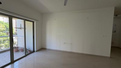 Living Room Image of 1080 Sq.ft 2 BHK Apartment / Flat for rent in Adani The Meadows, Shantigram Ahmedabad for Rs. 23500