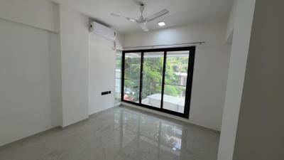 Bedroom Image of 800 Sq.ft 2 BHK Apartment / Flat for rent in Santacruz West Mumbai for Rs. 125000