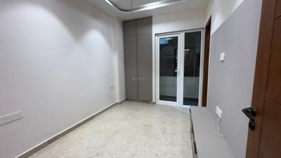 Bedroom Image of 762 Sq.ft 2 BHK Builder Floor for sale in Vikaspuri New Delhi for Rs. 14000000