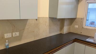 Kitchen Image of 1300 Sq.ft 2.5 BHK Builder Floor for rent in Smartworld Gems, Sector 89 Gurgaon for Rs. 22000