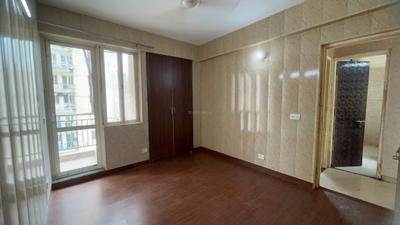 Bedroom Image of 1390 Sq.ft 3 BHK Apartment / Flat for rent in Jaypee Kosmos, Sector 134 Noida for Rs. 27000