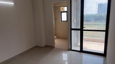 Bedroom Image of 650 Sq.ft 2 BHK Apartment / Flat for rent in Habitat Prime, Sector 99A Gurgaon for Rs. 17000