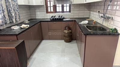 Kitchen Image of 1800 Sq.ft 2 BHK Builder Floor for rent in Shivaji Puram Lucknow for Rs. 25000