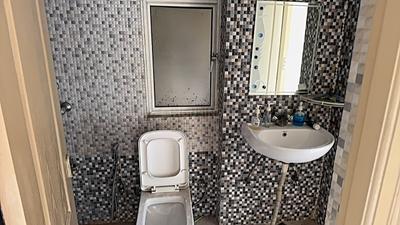 Bathroom Image of 615 Sq.ft 1 BHK Apartment / Flat for sale in Maxblis Grand Wellington, Sector 75 Noida for Rs. 8200000