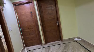 Living Room Image of 600 Sq.ft 2 BHK Builder Floor for rent in Mayur Vihar Phase 3 New Delhi for Rs. 7500