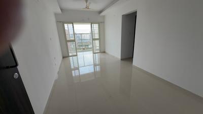 Living Room Image of 900 Sq.ft 2 BHK Apartment / Flat for rent in Goel Ganga Altus Wing D And E, Kharadi Pune for Rs. 35000