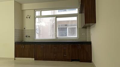 Kitchen Image of 900 Sq.ft 2 BHK Apartment / Flat for sale in Signature Global Grand IVA, Sector 103 Gurgaon for Rs. 6300008