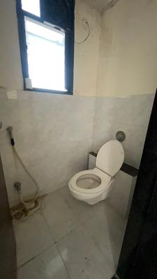 Bathroom Image of 650 Sq.ft 1 BHK Apartment / Flat for rent in Dreams Lynnea A B Wings, Wagholi Pune for Rs. 15000