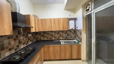Kitchen Image of 970 Sq.ft 2 BHK Apartment / Flat for rent in Prateek Grand City, Siddharth Vihar Ghaziabad for Rs. 29000