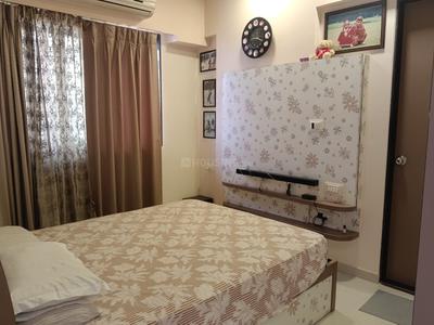 Bedroom Image of 915 Sq.ft 2 BHK Apartment / Flat for rent in Chandak Sparkling Wings, Dahisar East Mumbai for Rs. 45000