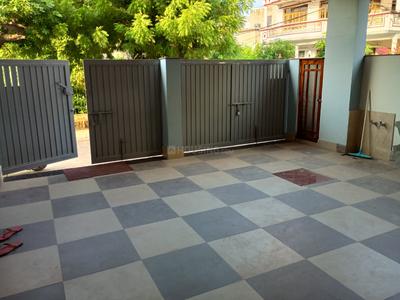 Balcony Image of 1250 Sq.ft 2 BHK Builder Floor for rent in Gomti Nagar Lucknow for Rs. 20000