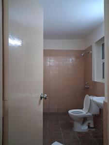 Common Bathroom Image of 953 Sq.ft 2 BHK Apartment / Flat for sale in Jaypee Aman, Aurangabad Noida for Rs. 7100000