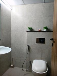 Bedroom One Image of 1324 Sq.ft 3 BHK Apartment / Flat for sale in Shapoorji Pallonji Vanaha, Bavdhan Pune for Rs. 13500000