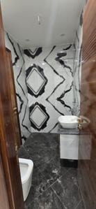 Bathroom Image of 1200 Sq.ft 3 BHK Builder Floor for rent in Swaraj Homes Gagan Vihar The Aviation Employees CGHS, Gagan Vihar New Delhi for Rs. 40000