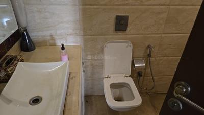 Image of 2400 Sq.ft 4 BHK Apartment / Flat for rent in K Raheja Classique, Andheri West, Mumbai for Rs. 300000